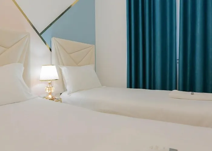 - 2 Bedroom * טיראנה