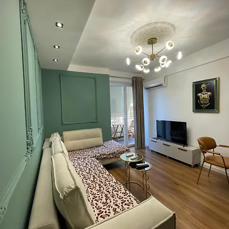 - 2 Bedroom דירה טיראנה